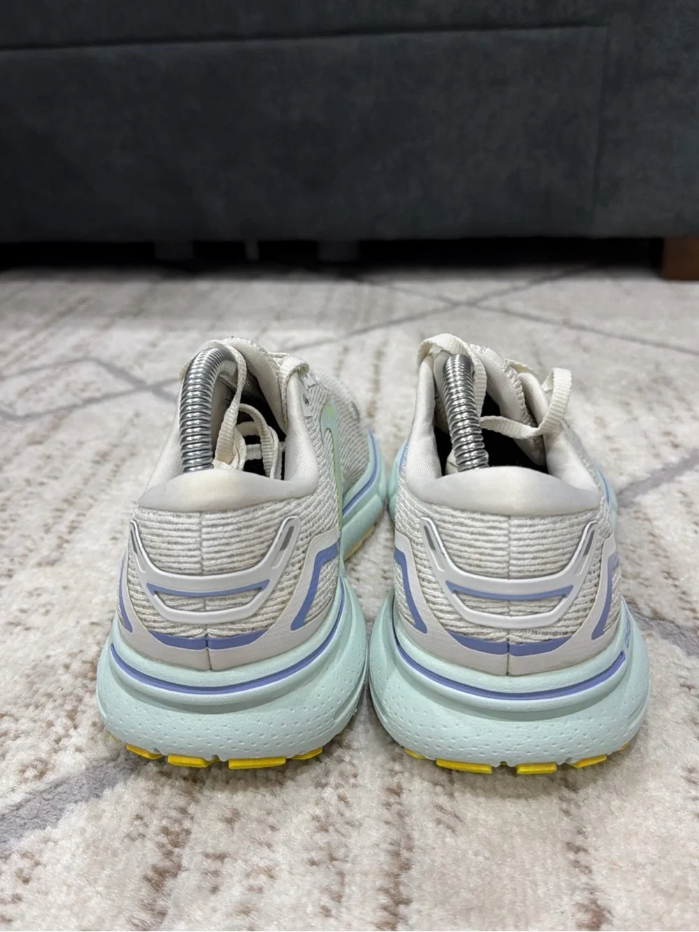Brooks Ghost 15 Women’s Size 8.5 White Blue Green Running Walking Shoes Sneakers